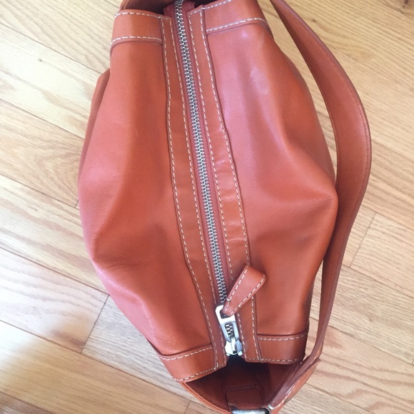 Micheal Kors large hobo handbag, NWOT - Picture 4 of 8